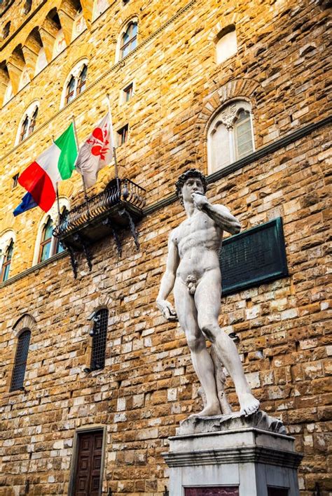 Estatua De David En Florencia Italia Foto De Archivo Imagen De