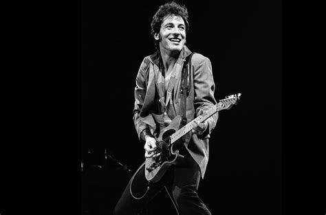 Fans can purchase exclusive merchandise, vinyl, and more. Bruce Springsteen edita legendario concierto en vivo de ...