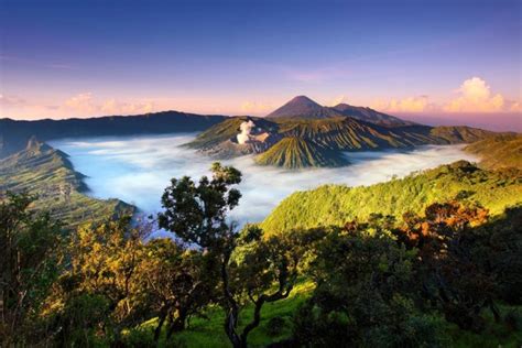 49 Gambar Gunung Bromo Kartun Delmer Benjamin