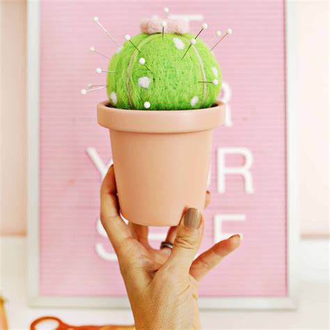 The cactus flower patterns are included in the cactus pincushion design #12529 from scissortail. DIY Cactus Pincushion in 2020 | Cactus diy, Diy pin ...