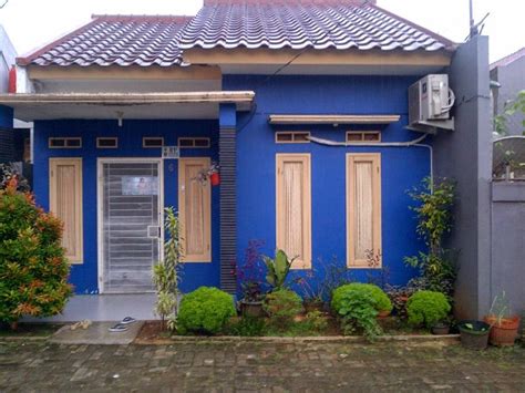 Ciptakan suasana berbeda di rumahmu dengan cat rumah warna merah muda yang cantik dan soft. Warna Cat Rumah Minimalis Atap Biru | Blog Rumah Minimalisku