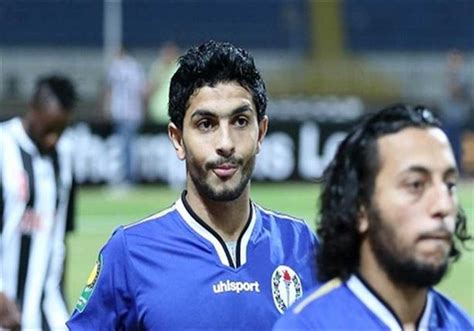 وكاد سموحة يدرك التعادل في الدقيقة 25 بعدما صوب ديرك نسيبامبى كرة خطيرة من خارج منطقة الجزاء تصدى لها محمد فوزي وحاول مصطفى فتحي مراوغته للتسجيل لكن من جديد أبعد الكرة حارس الإسماعيلي. سموحة: أيمن أشرف وقع للأهلي | مصراوى