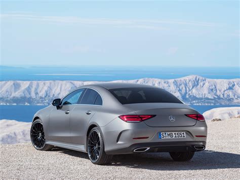 With the gt roadsters, the handcrafted amg performance that's born on the track has been unleashed into an open sky. Fotos de Mercedes CLS 450 AMG Line Edition 1 C257 2018