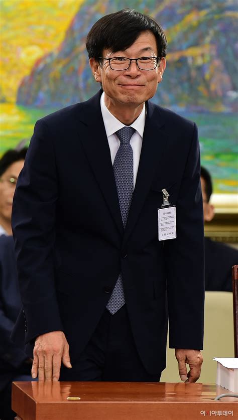 현재 청담동 한신오페라하우스를 소유하고 계시잖아요? 포토 김상조 공정거래위원장 후보자 인사청문회 출석 - 아시아 ...