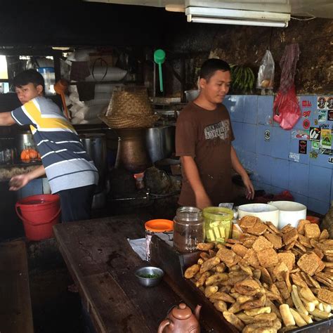 Ketan Susu Kemayoran yang Ada di Jakarta, Makin Enak Disantap dengan Tempe