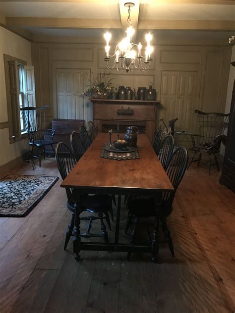 Early American Table For Primitive Dining Rooms