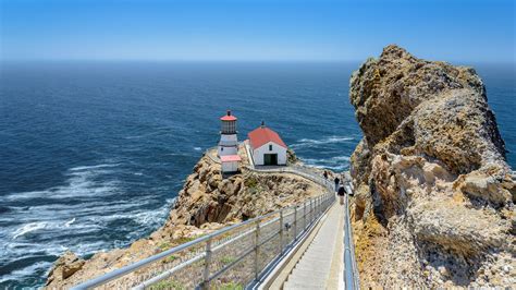 the best lighthouse hikes in the bay area and beyond