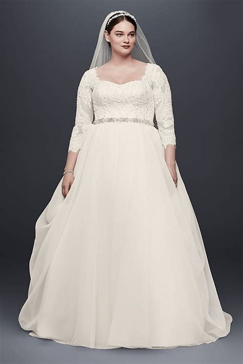 Inspiring wedding dresses for the lovely plus size ladies! 25 Modest Plus Size Wedding Dresses | LDS Wedding
