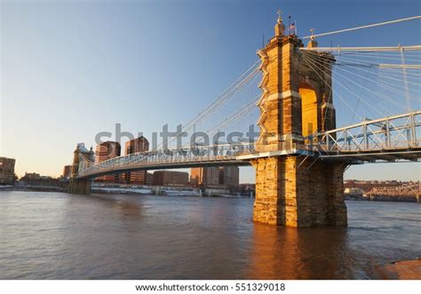 Suspension Bridge Cincinnati Ohio Sunrise Stock Photo 551329018