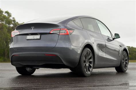 2023 Tesla Model Y Review Topcarnews