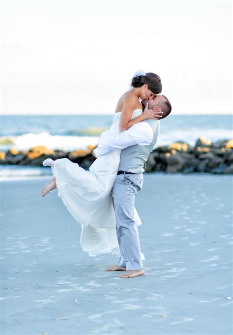 At emerald isle realty we provide the best selection of event homes for weddings on north carolina's crystal coast. Small beach house wedding down in Garden City, SC
