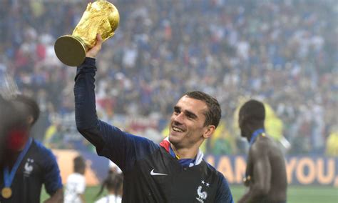Coupe du monde 2018 : Coupe du Monde : les maillots à 2 étoiles, disponibles le ...