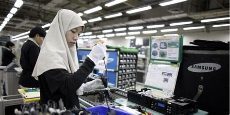 Tv digital yang sudah on di jawa barat. "Pak Haji" Itu Sudah Tidak di Samsung Indonesia Lagi ...