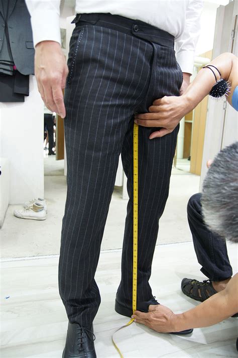 Does men's wearhouse tailor for free? Oxford Tailor | How To Take Measurements