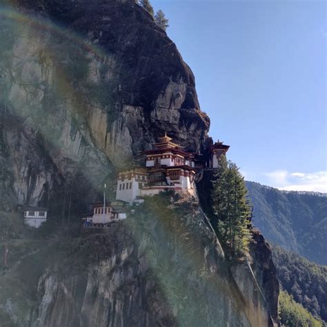 Tu viện Paro Taktsang Tigers Nest Biểu Tượng Tôn Giáo Của Bhutan