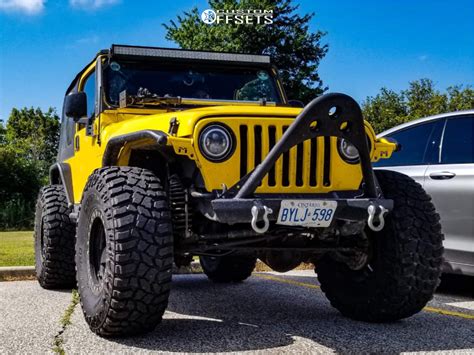 I am searching for good looking, functional beadlock wheels to put on my jeep. 2004 Jeep TJ Black Rhino Crawler Beadlock Rough Country ...