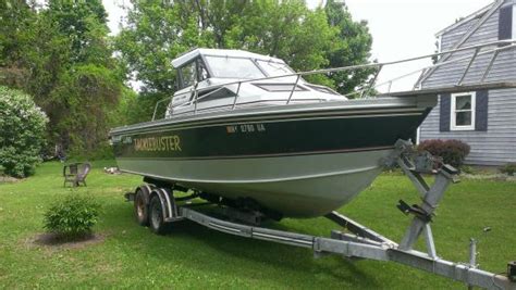 The 1995, 2450 genmar sport cabin is a 24 foot inboard/outboard boat. 1989 lund genmar 2450 HT, 5,800.00 - Boats for Sale - Lake ...