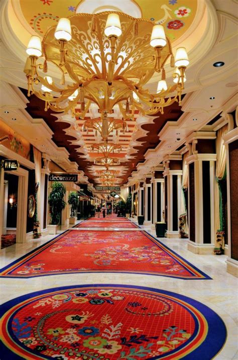 6 Must See Hotels In Las Vegas Merry Go Round Slowly Venice Hotel Las Vegas Las Vegas