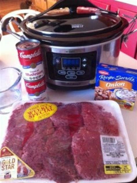 A perfect supper for busy weeknights. Crockpot Cube Steak and Gravy | Recipe | Cube steak ...