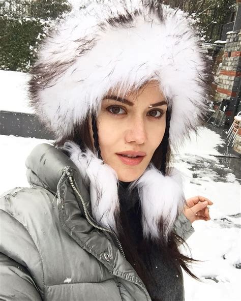 oghuz turkic turkish actress singer model fahriye evcen ️ instagram kadın fotoğraf