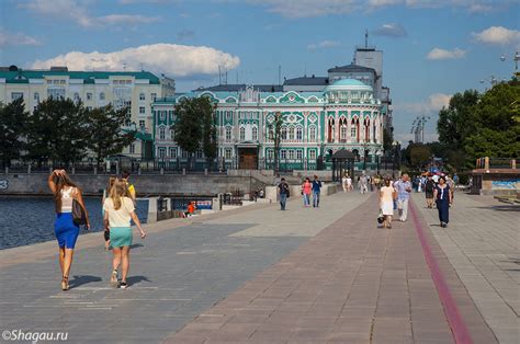 Достопримечательности Екатеринбурга: Красная линия