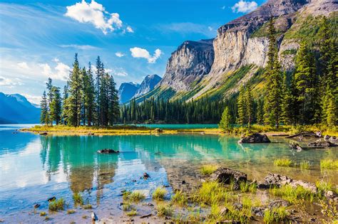 10 Best Destinations For A Late Summer Trip In Canada Where To Catch