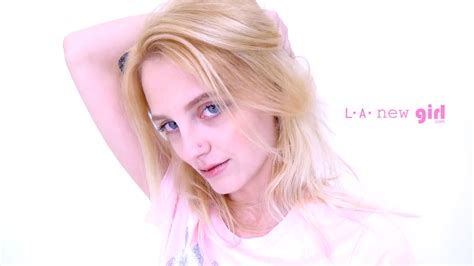 L A NEW GIRL OFFICIAL SITE
