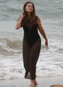 Make Up Free Maria Shriver Showcases Her Curves In Sheer