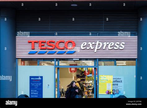London Tesco Express Hi Res Stock Photography And Images Alamy