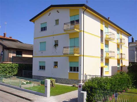 Questa soluzione è particolarmente apprezzata dalle famiglie con i bambini, dai turisti che viaggiano con il. Appartamenti Lignano - Appartamenti in affitto a Lignano ...