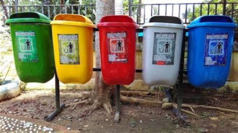 Arti dari Warna Tong Sampah – Depo Bagoes Bangunan