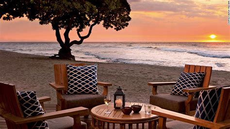 10 Best Beach Bars In Hawaii