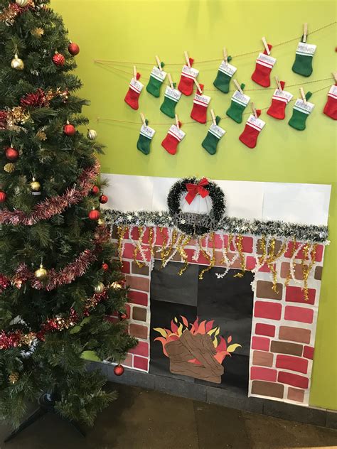 Construction paper chimney. Christmas decorations  Paper christmas