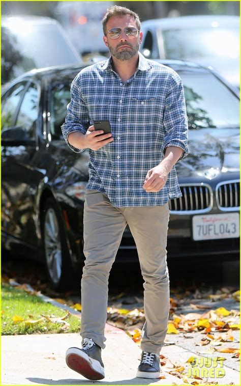 Ben Affleck Looks Handsome Running Errands in Brentwood: Photo 4294199