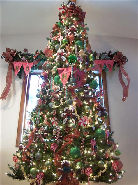 Perennial Passion Gingerbread Man Christmas Tree