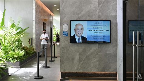 he has given a lot to singapore business leaders staff pay tribute to wee cho yaw cna