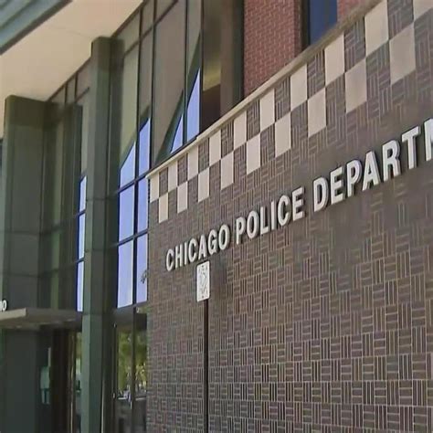 Chicago Police Officers Accused Of Sexual Misconduct With Migrants Housed In Police Station