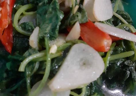 Resep sayur bayam bening yang lezat dan cara membuatnya dengan mudah, praktis hanya butuh waktu 5 menit sudah jadi lho. Cara Membuat Sayur Bayam Simple / Resepi Sayur Bayam : Ada ...