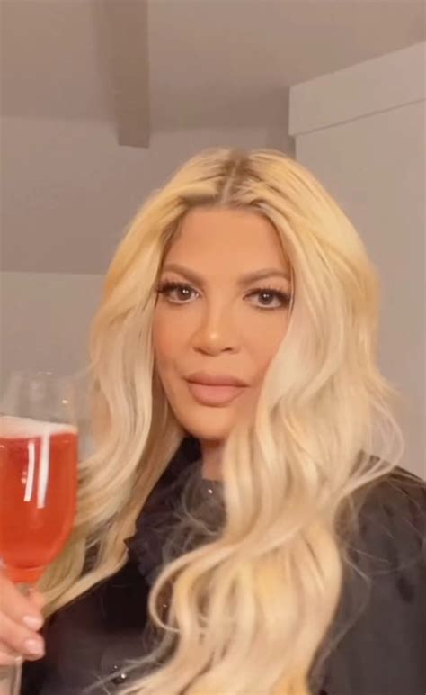 tori spelling fans beg her to ‘stop with the plastic surgery as star shares new video following