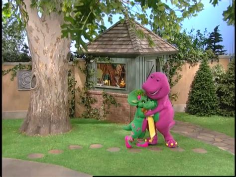 Barney Hugs Baby Bop Part 3 Barney The Dinosaurs Barney And Friends