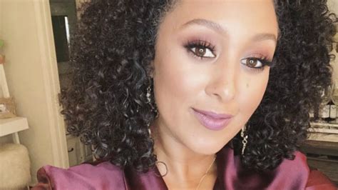 actress tamera mowry housley looks for niece after thousand oaks shooting 9celebrity