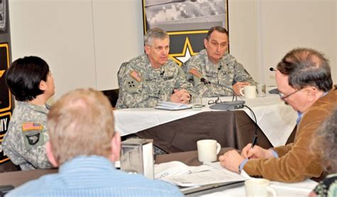 Media Roundtable Usareur Leaders Address Transformation Training