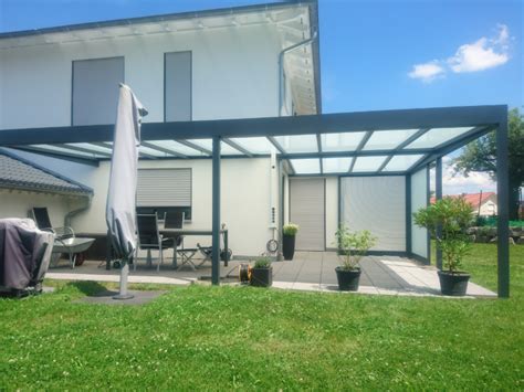 Ein onkel, der nebenan baute, hatte auch bedarf und so kamen immer mehr aufträge rein. Terrassenüberdachung - Bächle Metallbau GmbH