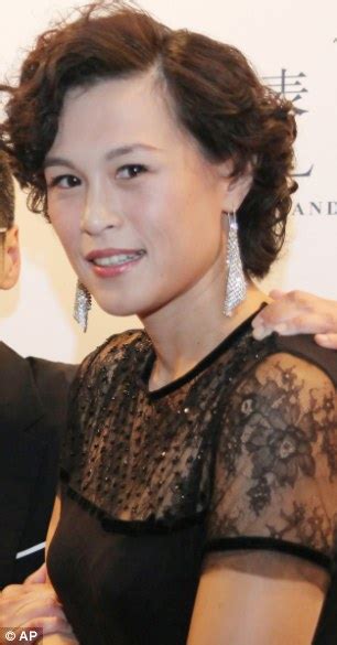 hong kong billionaire doubles his offer to anyone who could turn his lesbian daughter straight