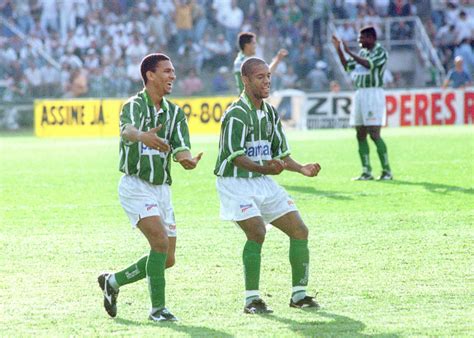 Narração de nilson cesar, comentário de mauro beting e reportagem de. Relembre: 5 grandes jogos de Djalminha pelo Palmeiras ...