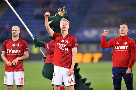 Aleksander buksa (born 15 january 2003), is a polish professional footballer who plays as a forward for wisła kraków.1. PKO Ekstraklasa. Wisła Kraków - Jagiellonia Białystok ...