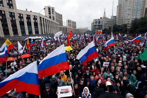 Protestas Contra El Gobierno De Putin Atraen A Miles De Personas En Moscú