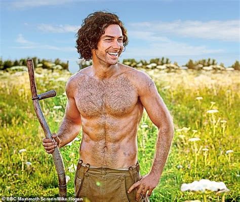 Aidan Turner Says He Didnt Feel Objectified In His Now Famous