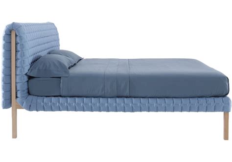 Wir laden dazu ein, in eine exklusive und designorientierte lebensart einzutauchen. Ruché Ligne Roset Bett - Milia Shop