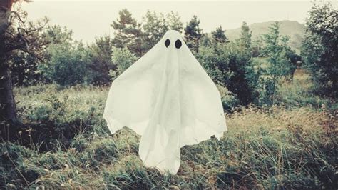 Why Are Ghosts Depicted As Wearing Bed Sheets Quora